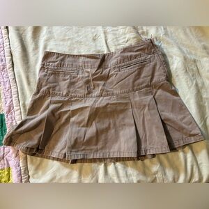 H&M 90s pleated skirt